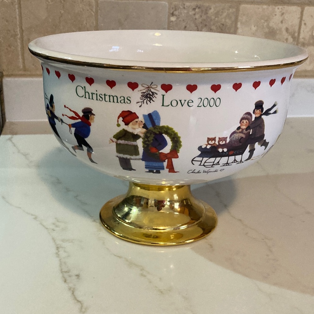 Christmas Love 2000 Decorative Bowl with Gold Accents. Teleflora